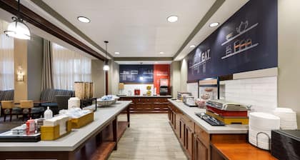 Hampton Inn & Suites Fredericksburg-at Celebrate Virginia