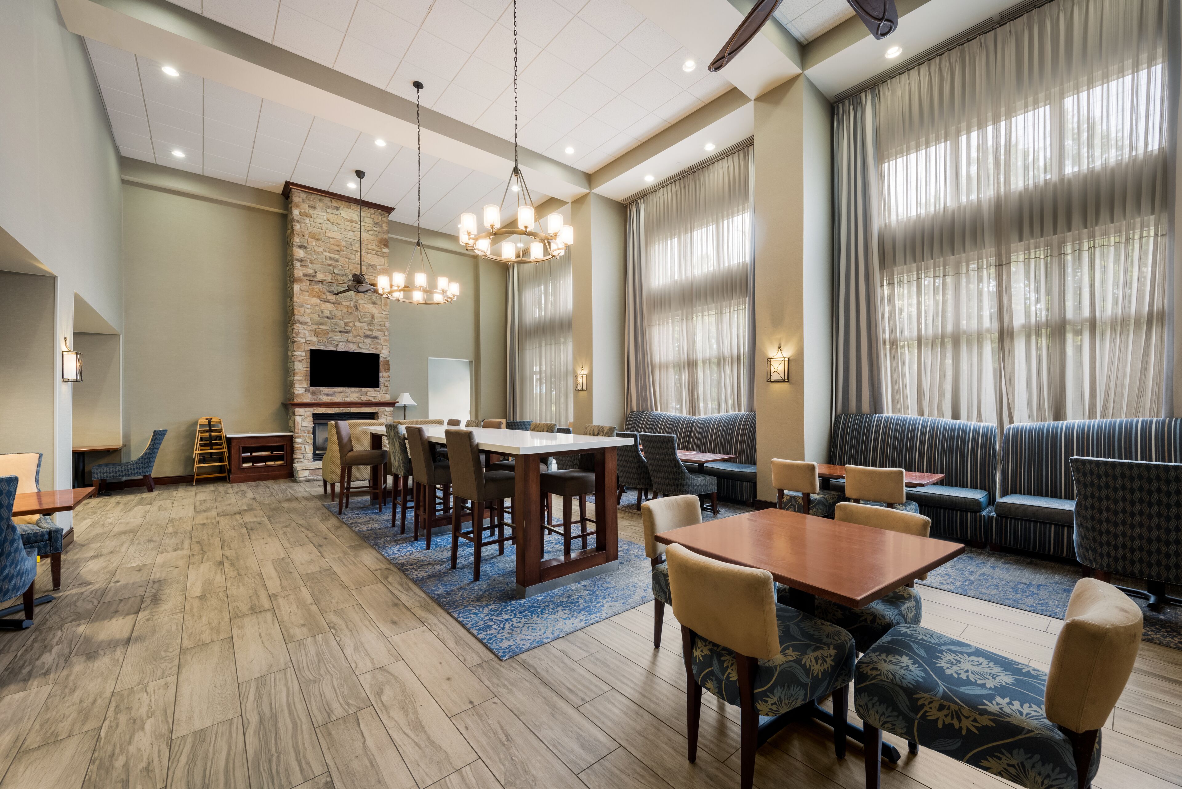 Tägliches inbegriffenes Frühstücksbuffet