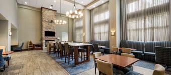 維珍尼亞弗雷德里克斯堡歡朋套房酒店