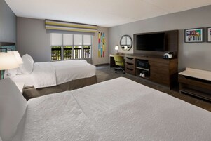 Caja de seguridad en la habitación y escritorio 