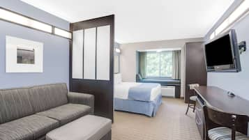 Studio Suite, 1 Queen Bed, Non Smoking | Premium bedding, pillow-top beds, desk, blackout curtains