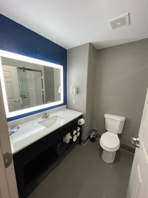 Hochwertige Bettwaren, Pillowtop-Betten, Schreibtisch