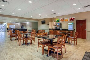 Free daily self-serve breakfast - Quality Inn Smyrna (Smyrna)