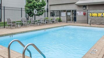 季節性室外泳池