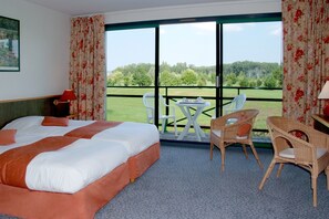 Premium bedding, rollaway beds - Golf Hotel Colvert (Levernois)