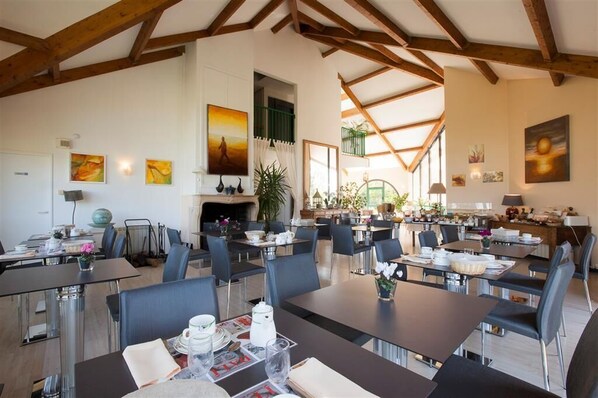 Restaurant - Golf Hotel Colvert (Levernois)