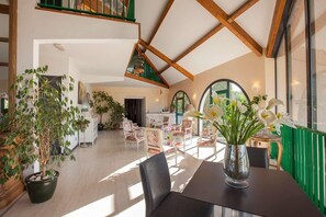 Interior - Golf Hotel Colvert (Levernois)