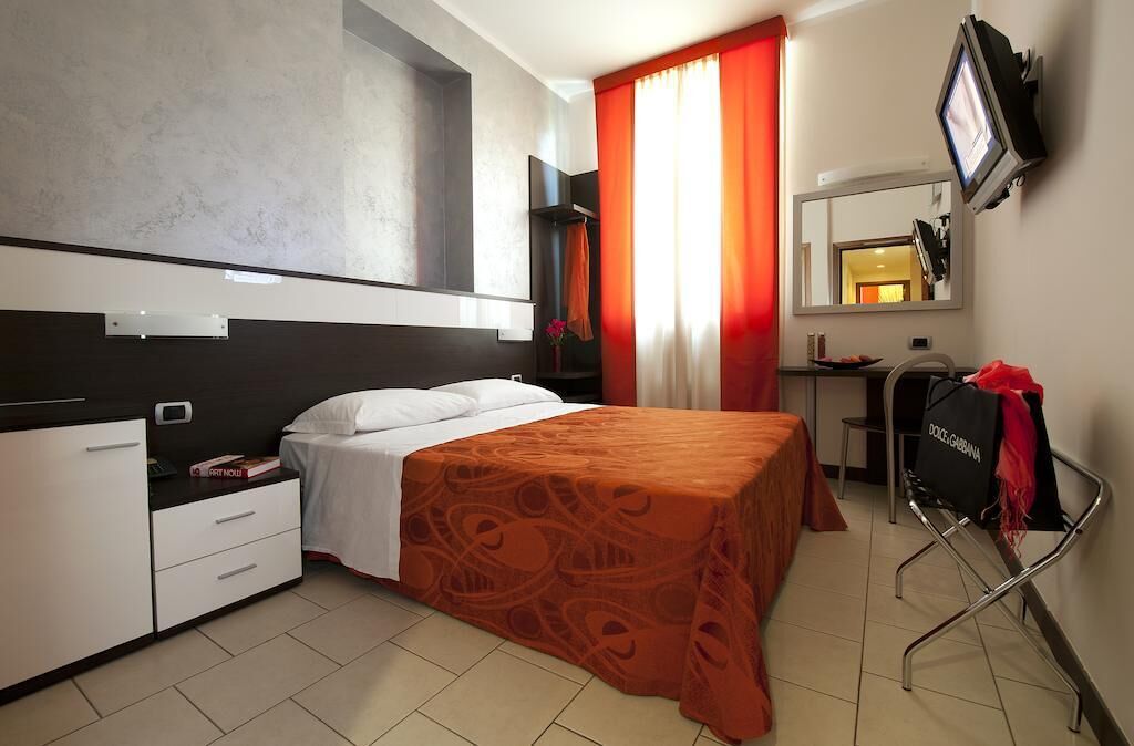 double room, 1 double bed | 1 bedroom, minibar, in-room safe, individually furnished