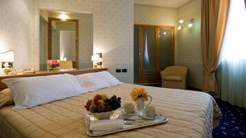 Down duvets, minibar, in-room safe, free WiFi