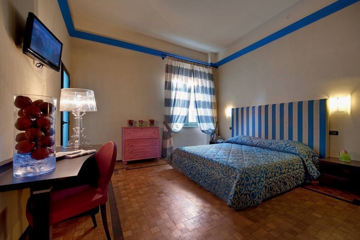 Down duvets, minibar, in-room safe, free WiFi