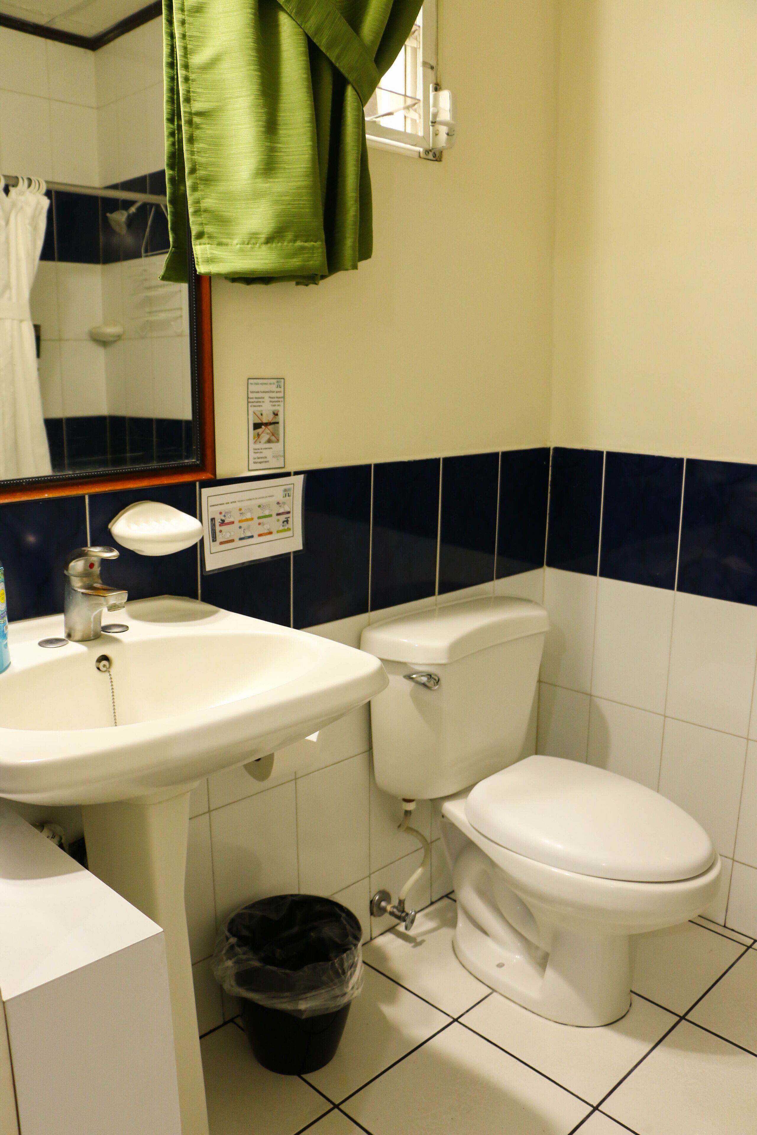 business apartment | bathroom | shower, bidet, towels
