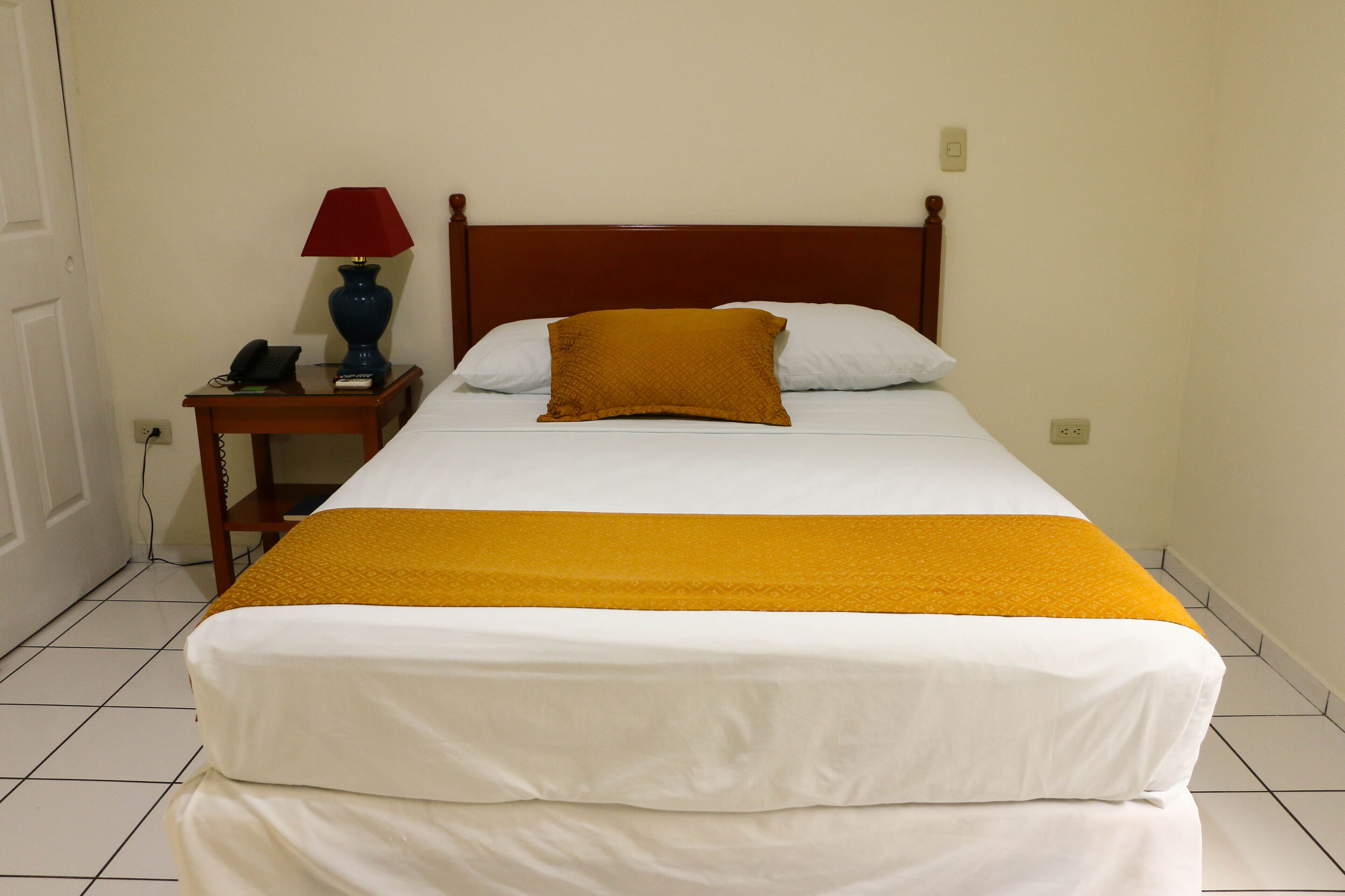 1 bedroom, premium bedding, minibar, in-room safe