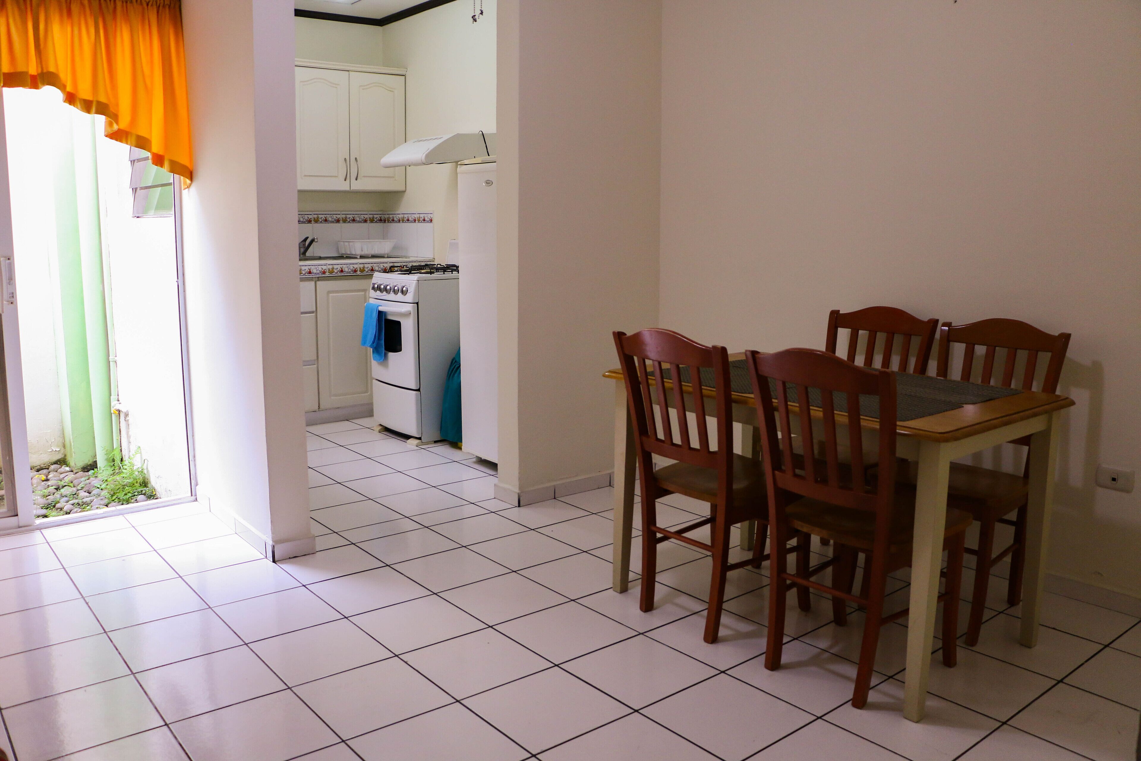 32-inch lcd tv with cable channels, tv