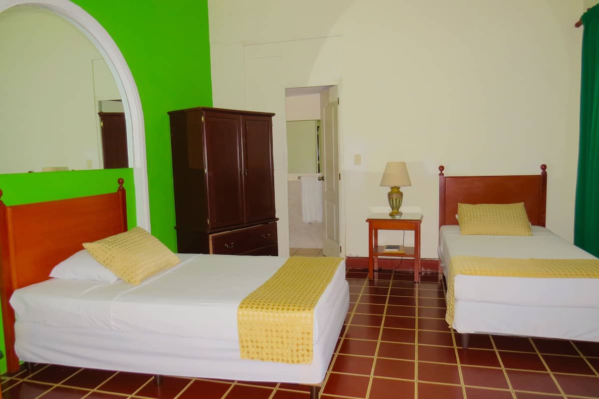 Standard Double Room | Desk, free WiFi