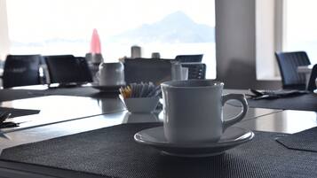 Daily cooked-to-order breakfast for a fee