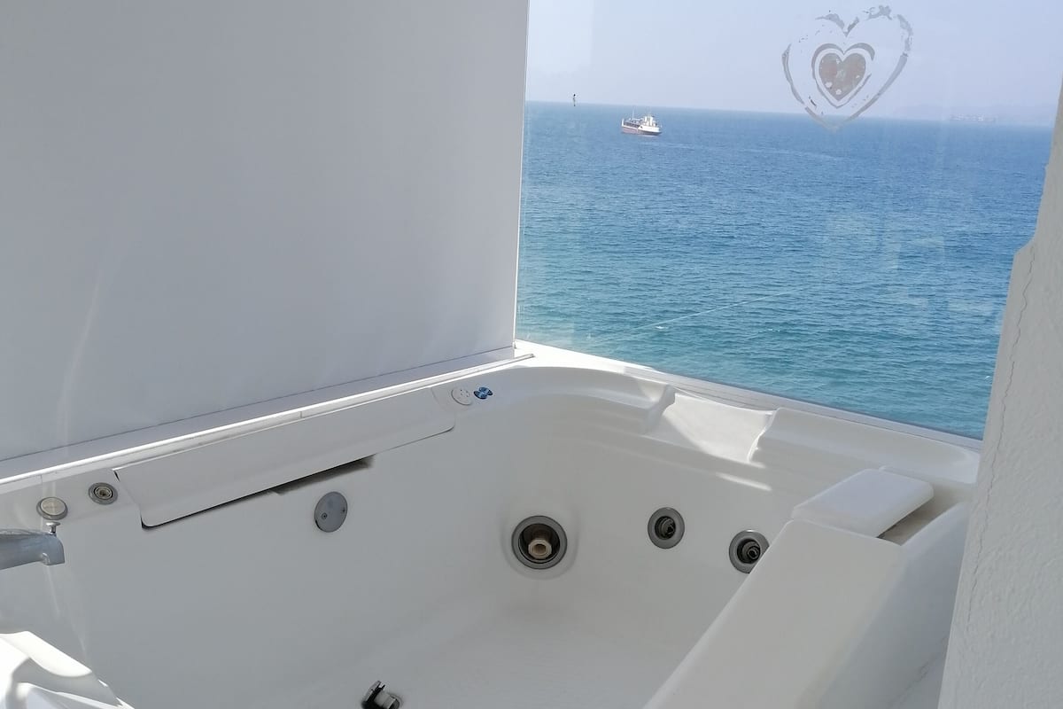 Suite, 1 King Bed, Non Smoking | Premium bedding, in-room safe, desk, laptop workspace