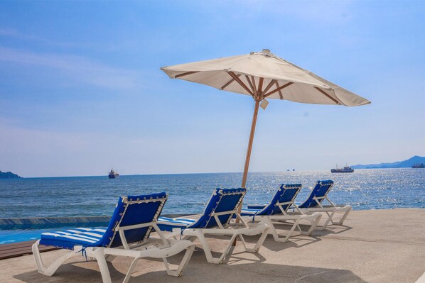 On the beach - Best Western Plus Luna del Mar (Manzanillo)