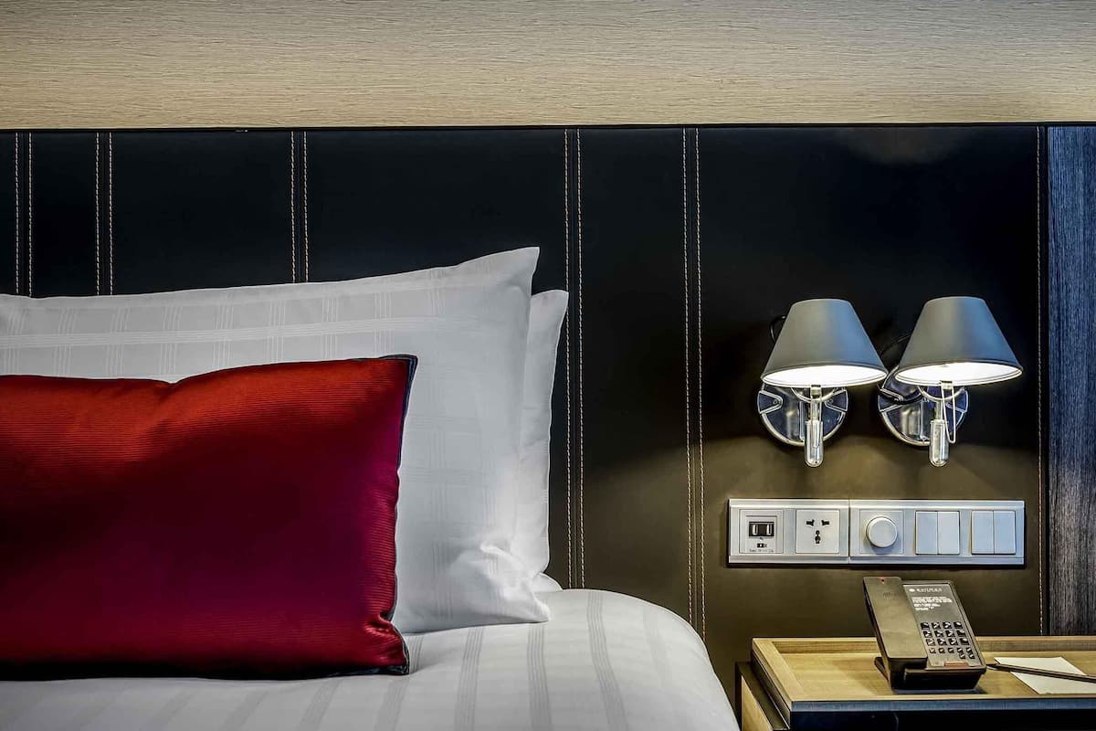 1 Schlafzimmer, hochwertige Bettwaren, Daunenbettdecken