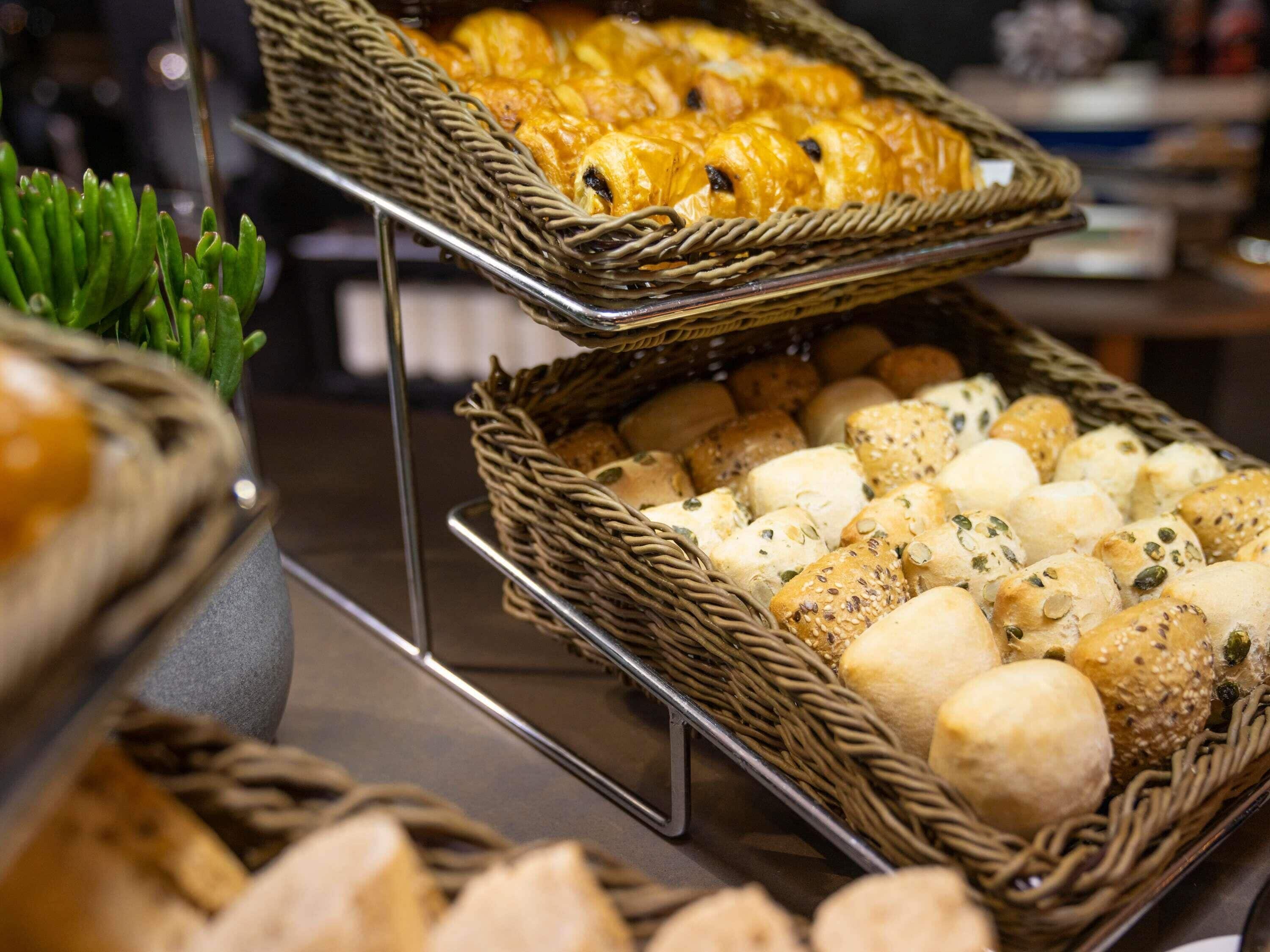 Tägliches Frühstücksbuffet gegen Gebühr