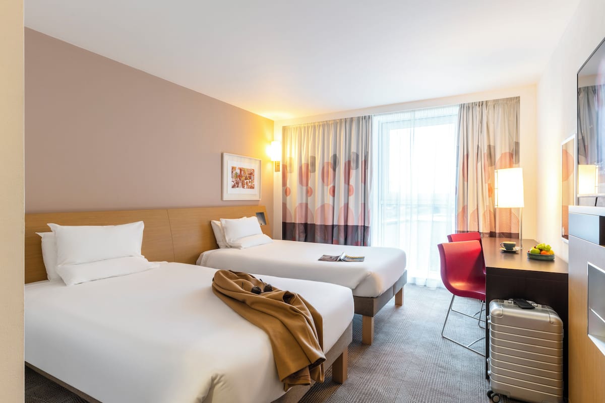 superior room, 2 single beds | premium bedding, minibar, in-room safe, desk