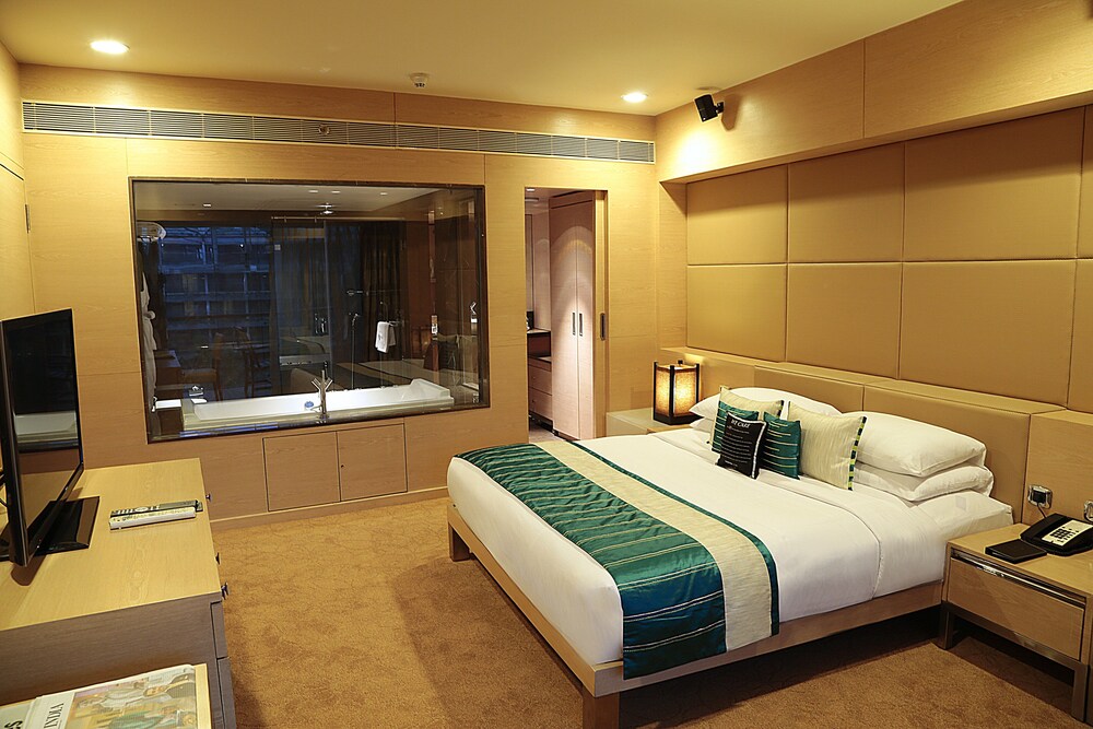 Hotel Sahara Star by null