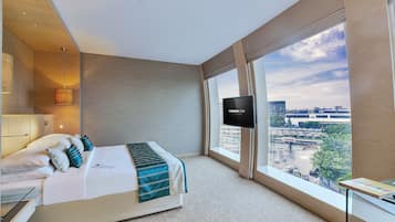 Mercury City View Room - King Bed | 1 quarto, frigobar, cofres nos quartos, escrivaninha