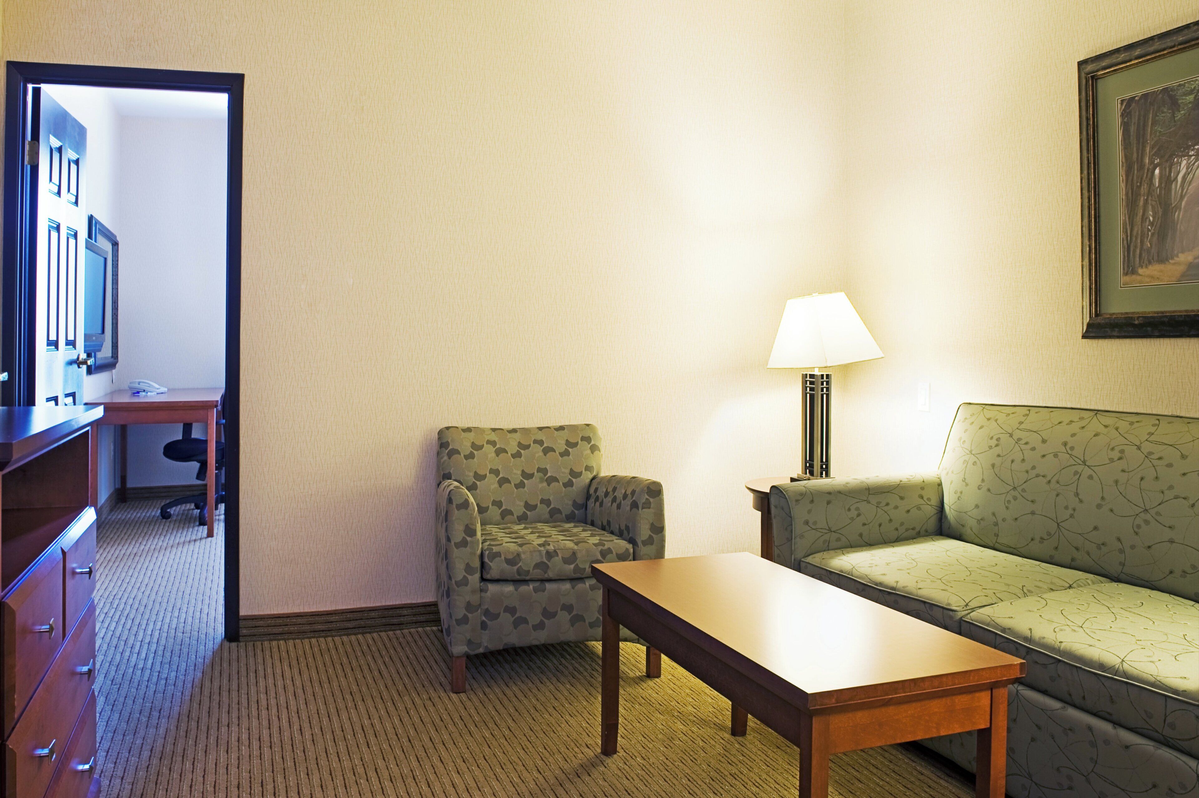 Premium bedding, pillowtop beds, desk, laptop workspace