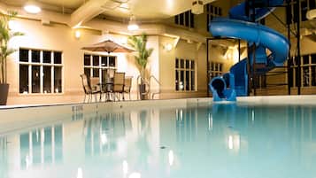 Una piscina techada
