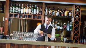 Bar (on property) - Ettington Chase (Stratford-upon-Avon)