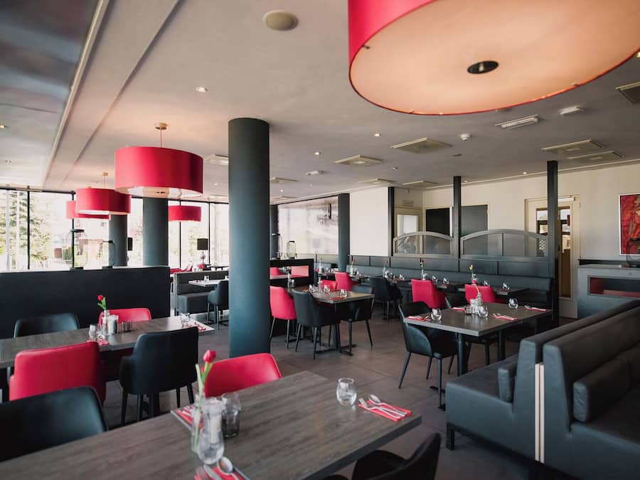 Petit déjeuner, déjeuner et dßner servis sur place