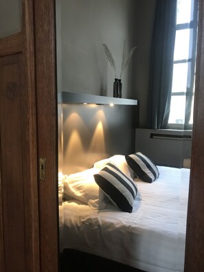 Superior kamer, 1 twee- of 2 eenpersoonsbedden | Een kluis op de kamer, individueel gedecoreerd, individueel gemeubileerd