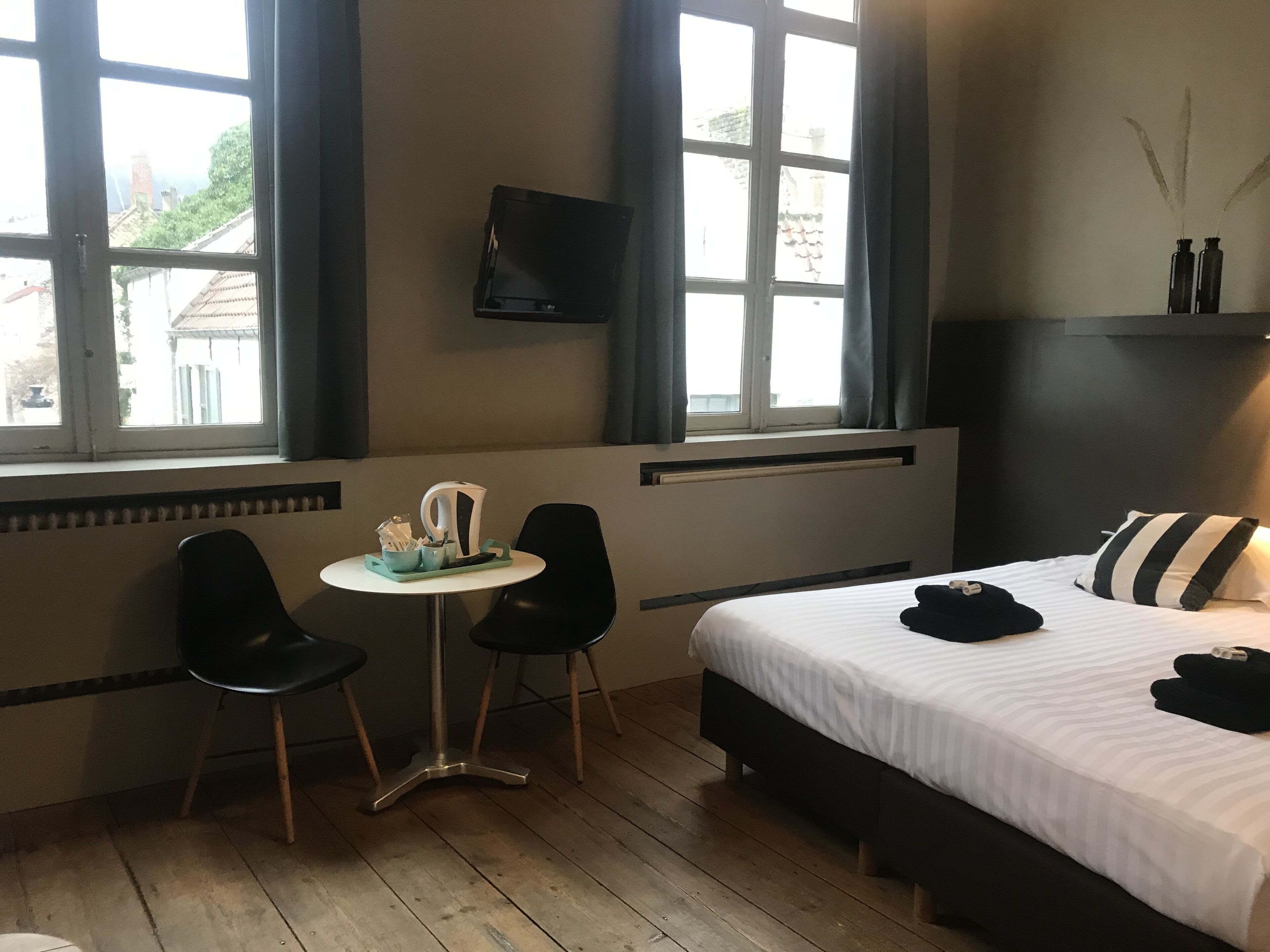 superior double or twin room | in-room safe, individually decorated, individually furnished