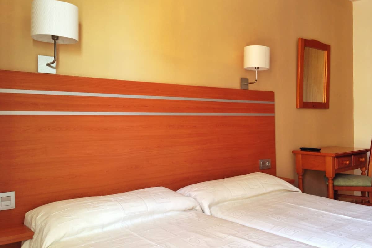 Coffres-forts dans les chambres, bureau, rideaux occultants