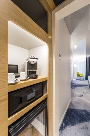 Premium bedding, minibar, in-room safe, desk