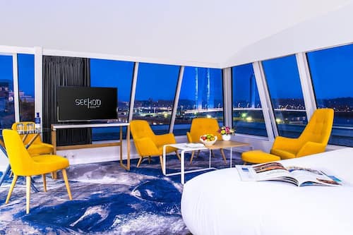 Ropa de cama de alta calidad y minibar