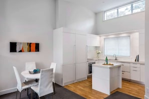 2 Bedroom Lake View with Spa  - Oaks Queenstown Club Suites (Queenstown)
