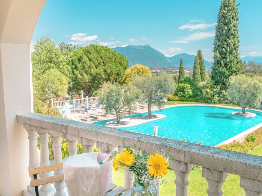 Minibar, in-room safe, desk, soundproofing