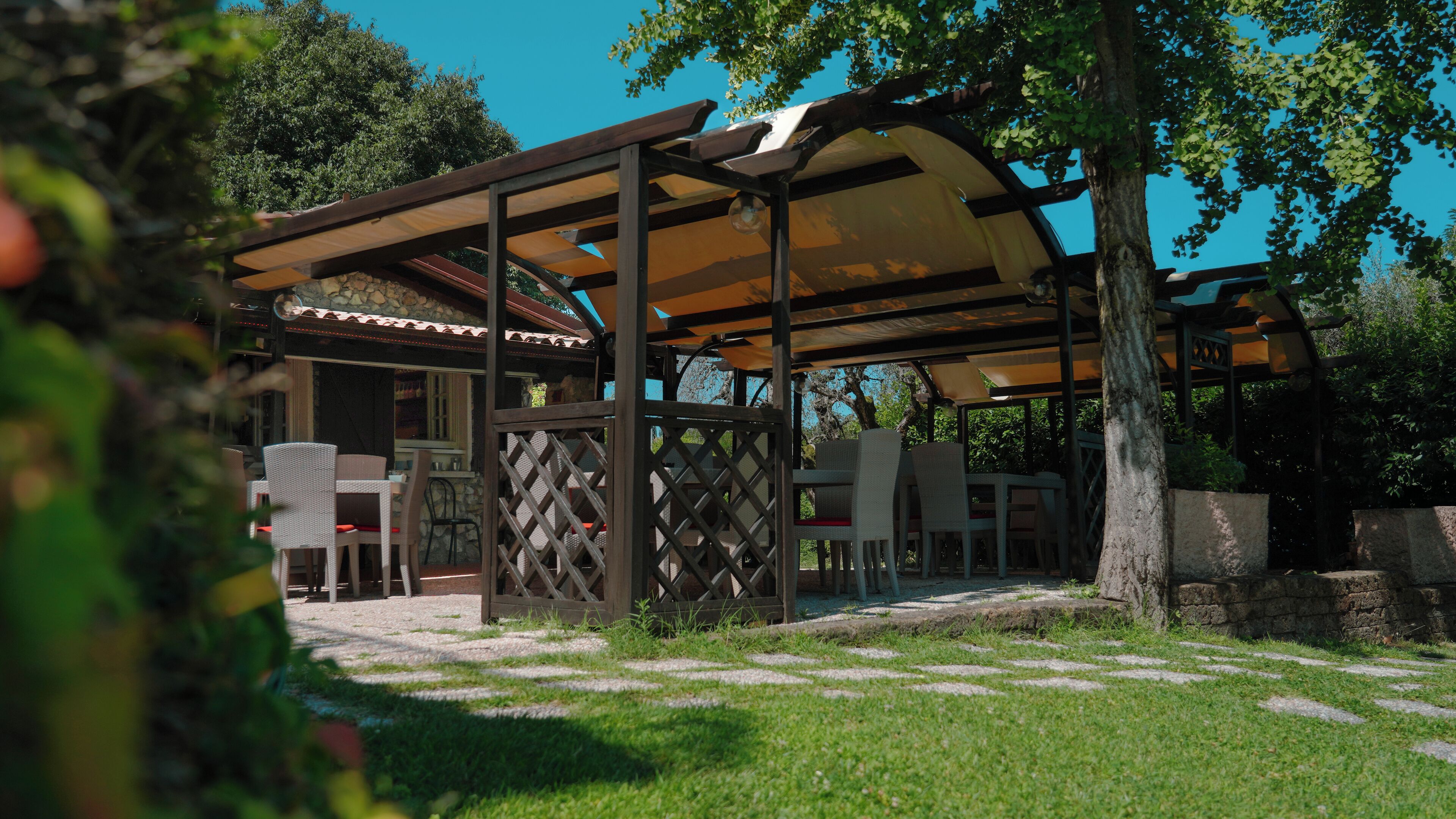Bar au bord de la piscine