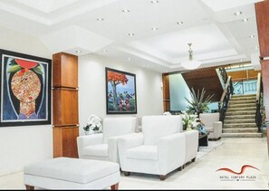Quầy tiếp tân