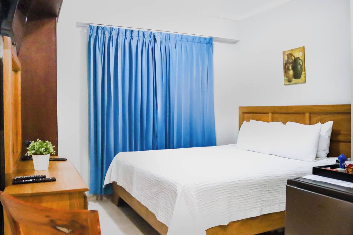 superior room, 1 king bed | minibar, in-room safe, iron/ironing board, free wifi