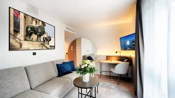 Suite, City View | Premium bedding, in-room safe, desk, laptop workspace