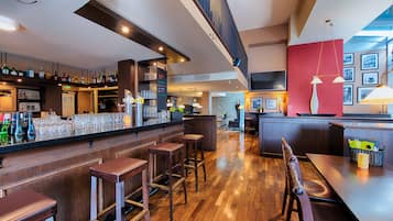 Breakfast, dinner served; Modern European cuisine, garden views