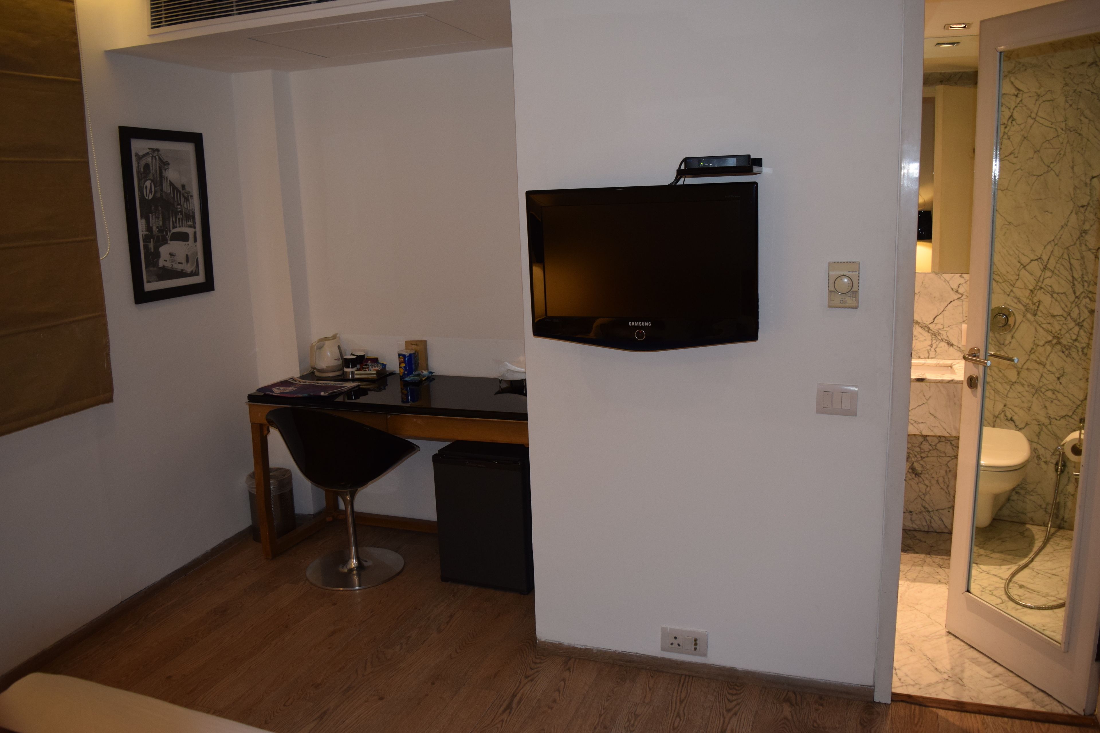 minibar, in-room safe, desk, laptop workspace