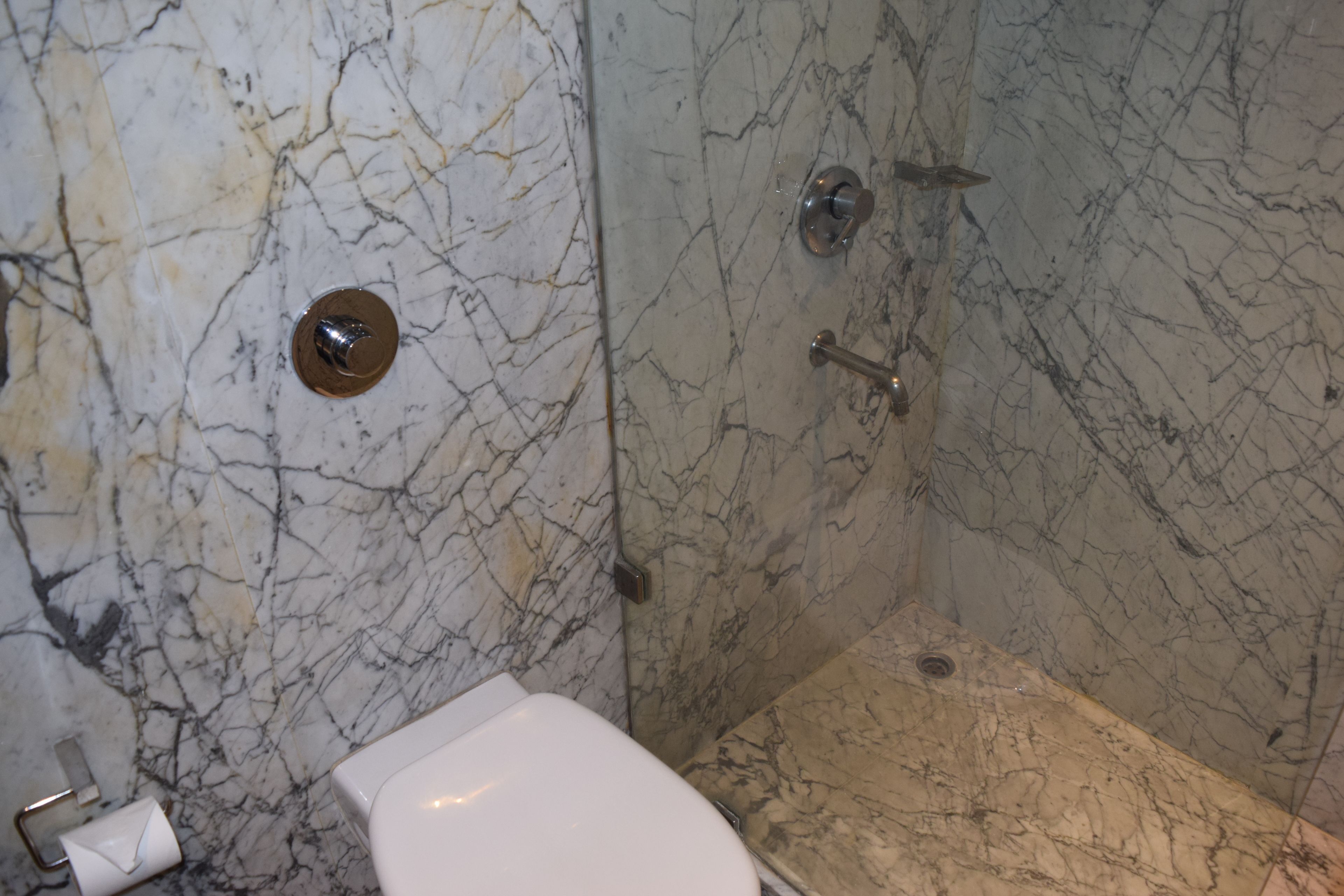 shower, free toiletries, hair dryer, slippers