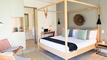 Superior Room, 1 King Bed