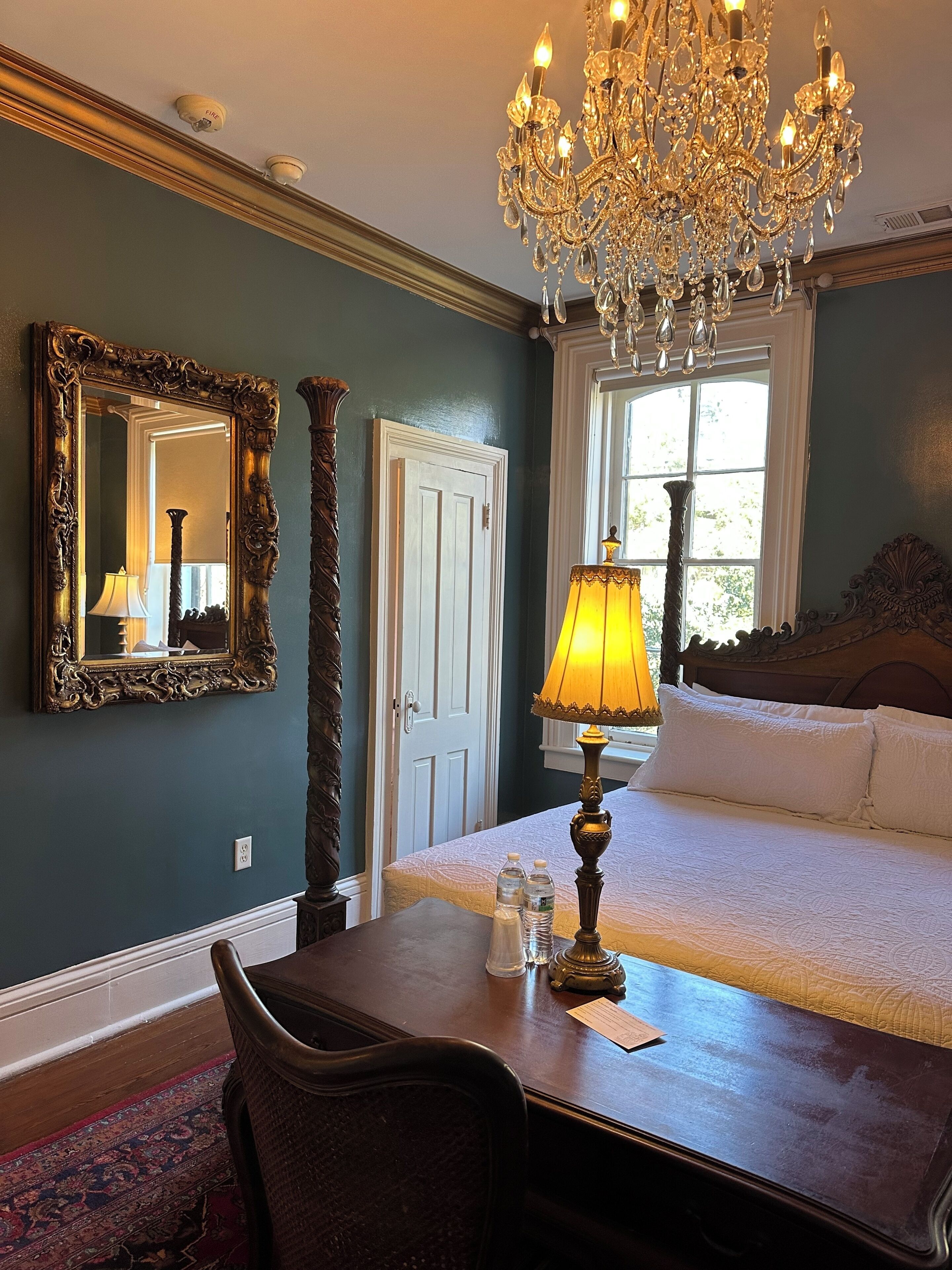 Presidential Room, 1 King Bed (Not pet friendly)