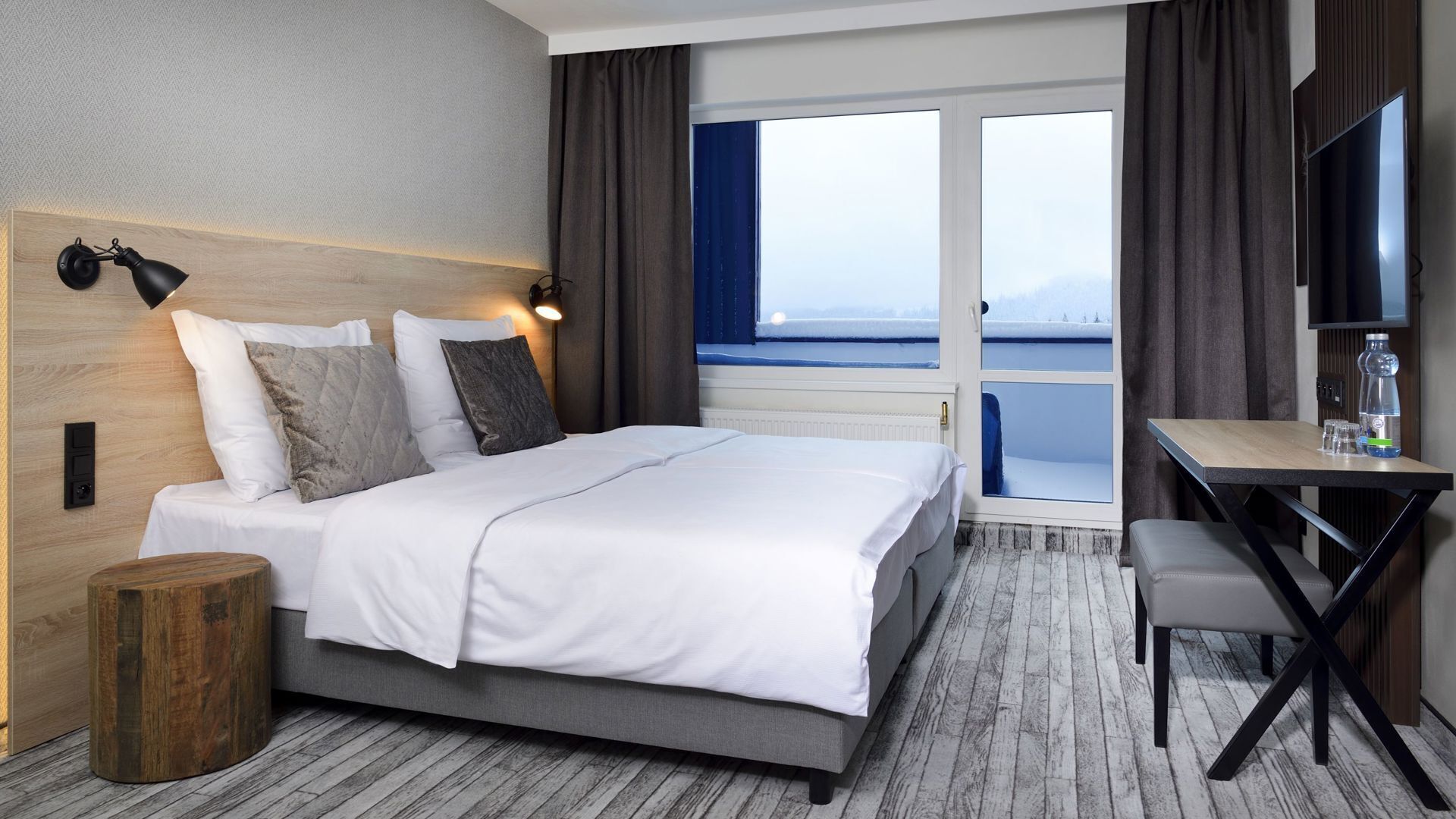 Desk, blackout drapes, iron/ironing board, free WiFi