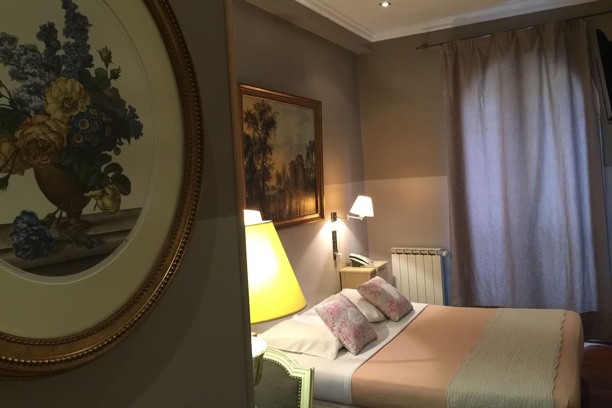 Chambre Standard double ou avec lits jumeaux | Literie hypoallergénique, minibar, coffre-fort, bureau