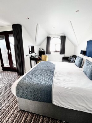 Executive-Zimmer | 1 Schlafzimmer, Bettwäsche aus ägyptischer Baumwolle