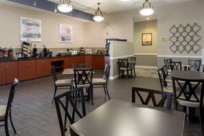 Free daily continental breakfast - GrandStay Hotel and Conference (Apple Valley)